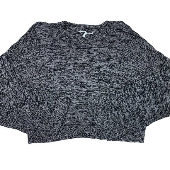 BCBGeneration Cropped Gray Wide Sleeve Sweater - Picture 2 of 10